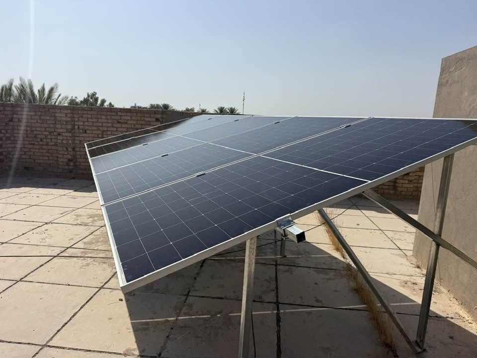 �☀️ تم بعون الله تجهيز وتنصيب منظومة طاقة شمسية متكاملة الى الاخ محمد باسم كردي   /قضاء الدغارة 

✅ منظومة 10 أمبير نهاري 10 ليلي مصممة لتوفير طاقة مستقرة وتشغيل الأحمال بكفاءة عالية على مدار الساعة.

⭐ مميزات المنظومة:
🔹 بطارية عالية الكفاءة بضمان 5 سنوات.
🔹 انفيرتر بمواصفات متطورة وضمان سنتين.
🔹 ألواح شمسية بضمان 15 سنة وأداء ممتاز في مختلف الظروف الجوية.

💡 تخلص من مشاكل انقطاع الكهرباء وارتفاع تكاليف التشغيل، واستثمر في طاقة نظيفة واقتصادية تدوم لسنوات.

📞 للحجز والاستفسار وتجهيز جميع أحجام المنظومات المنزلية والتجارية، راسلنا على الخاص.

طاقة شمسية اليوم… راحة وأمان لسنوات قادمة. ☀

للتواصل 
مهندس عباس:***********

مهندس حمزة:***********
