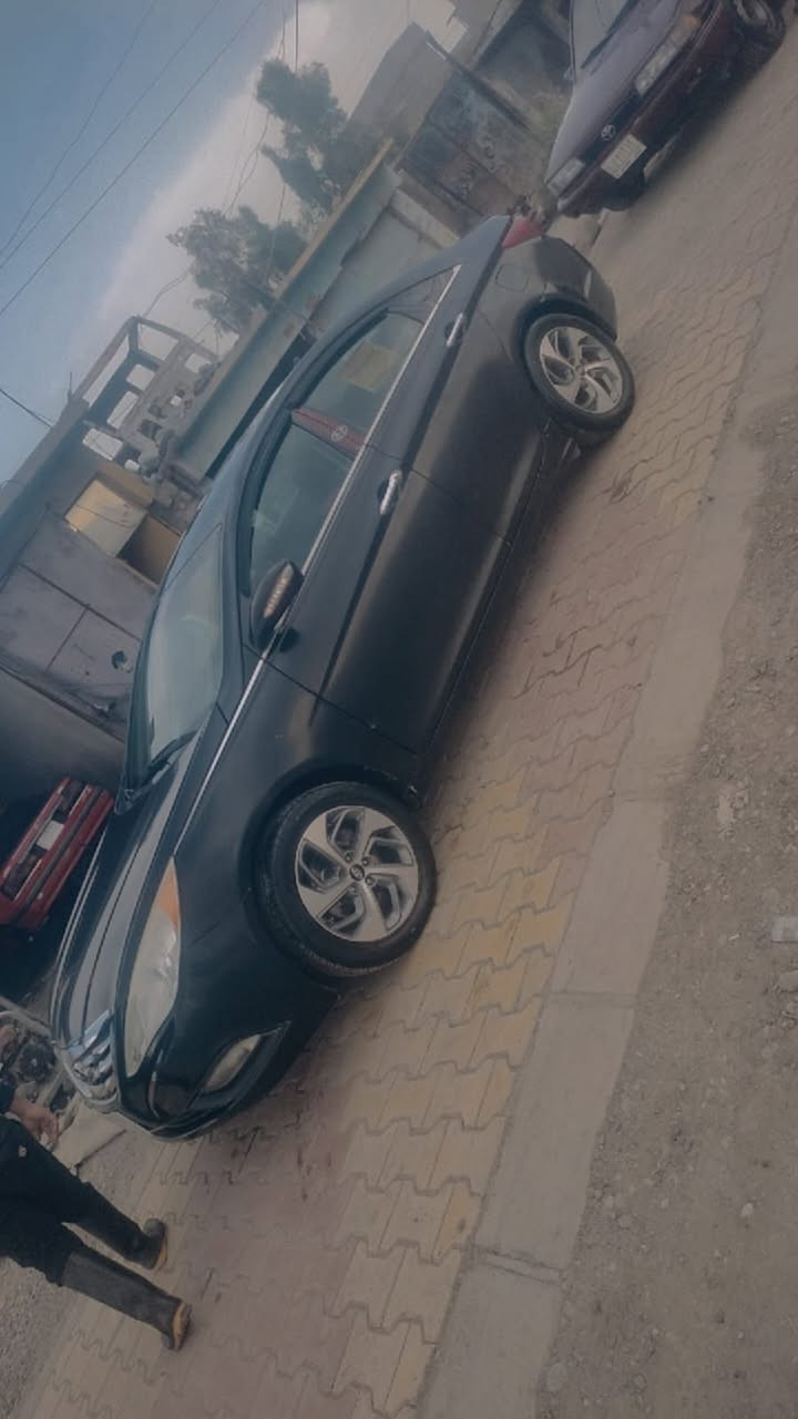 سوناتا ٢٠١١ • فول مواصفات • فتحة سقف