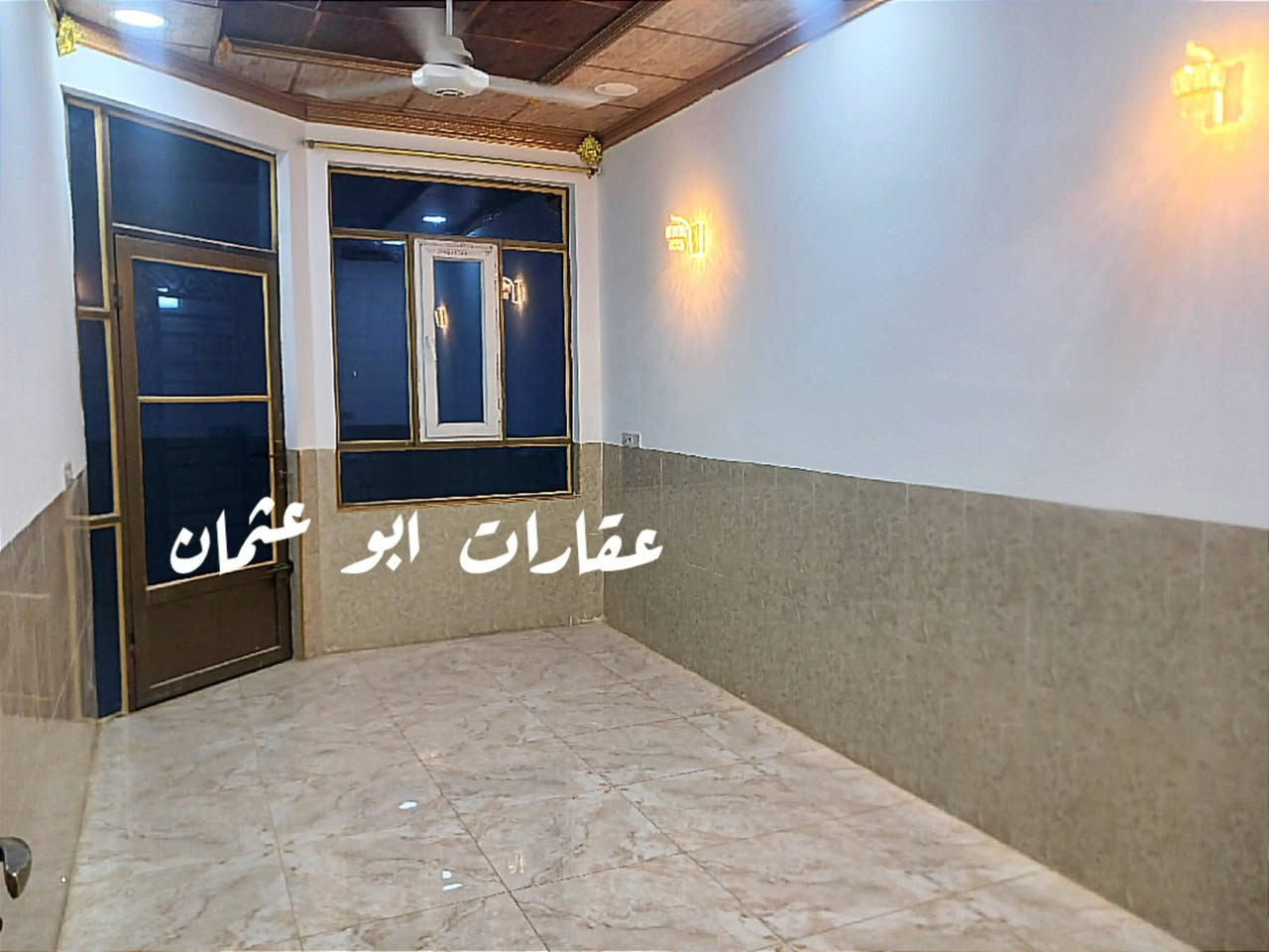 مشتمل البيع حي الجامعة المساحه ١٢٥م شارع ١٠م طابقين ٣غرف وصاله ومطبخ ستقبال كراج صحيات شتايكر السطح البيت شغل درجة أولى سنه البناء ٢٠٢٠ للستفسار عن السعر اتصل ***********
