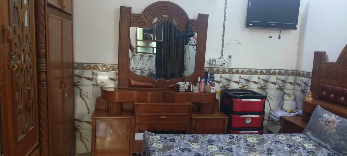 سلام عليكم شباب غرفت اخشاب للبيع المكان بابل ابو غرق حي السلام الشراي يجي خاص السعر ب 750 وبيه مجال الشراي
