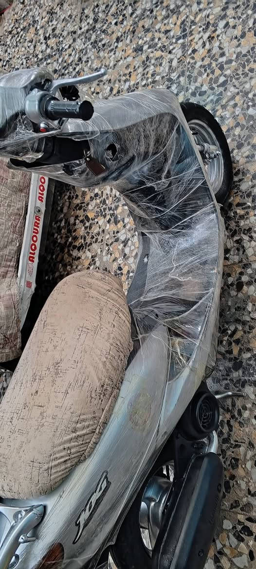 عصفوريه ياباني مكينه مامفتوحة ابلادية نكرة بي وقت سلف هندر كهربيات شغالة كابرتر اصلية كفرات ابلادية لا تنقيص ولا تبخير ولا نضوح شغالة الدراجة السعر  325مكاني بغداد حي اور شعب الاتصال على صاحب دراجه أنا مكلف بالنشر ***********من رخصه الادمن بغداد, العراق
