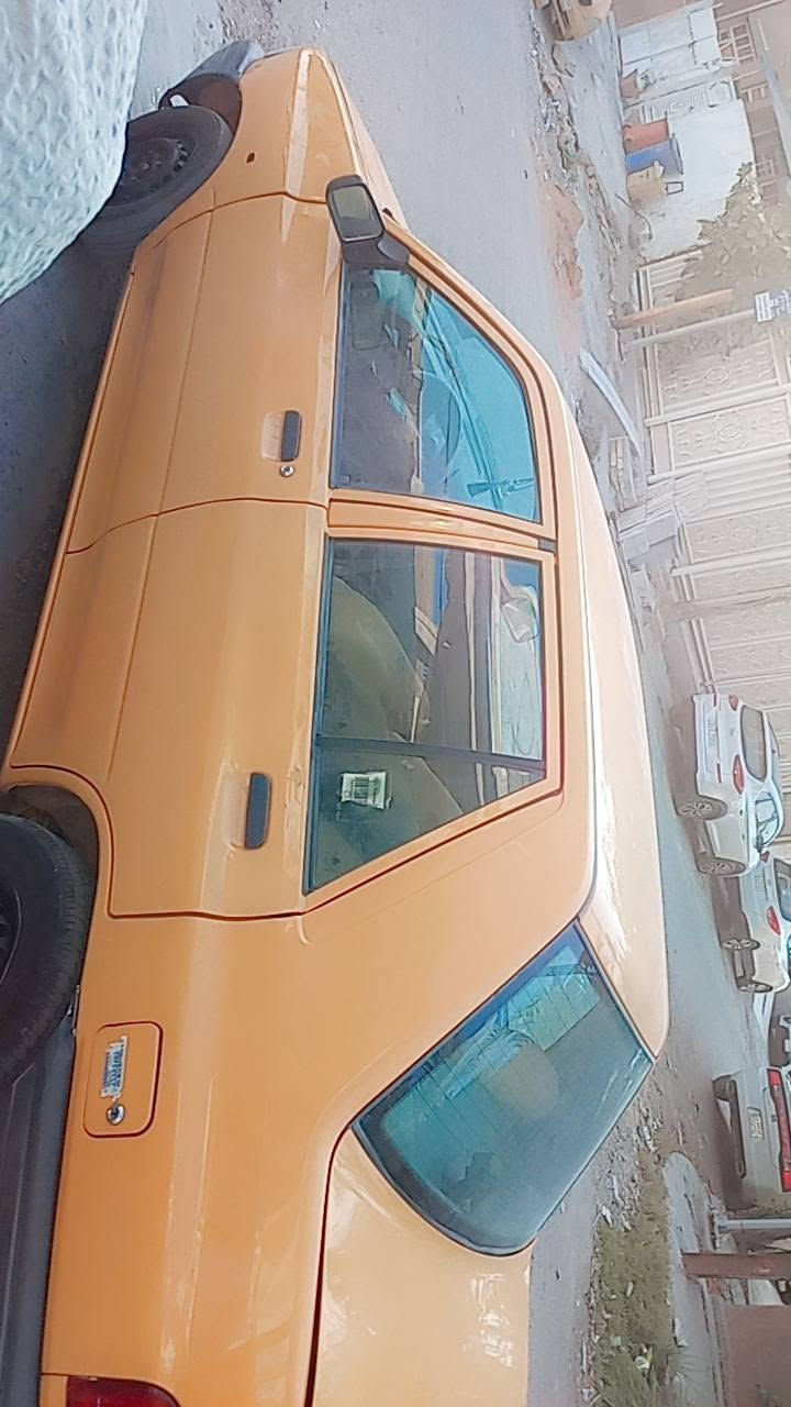 سلام عليكم سايبه  2023
بيها باب وجاملغ صفحه السائق 🚕
 كير مكينه كفاله 💫
صدر  جديد مبدله امامي خلفي 👍 
تبريد  ثلج❄️
كهربائيات السياره كلها سليمه ⚡⚡
 سياره ماشيه 70 الف 
اليرباك ستيرن طاك 💣
 بيها منضومه غاز يعني خطين غاز وبانزين 
سياره جديده وخير من الله تجي وتشوف  بعينك 
سياره جاهزه من كلشي بوجهك الشارع عوزها زوج تايرات 
بسمي السعر 55 وبيها مجال حك الجيه 
الاستفسار *********** 
مكان بغداد حي البنوك
