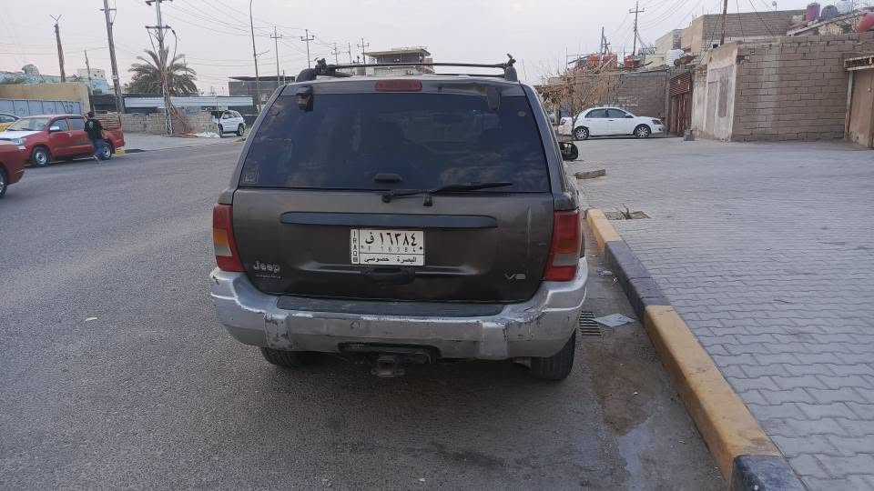 جيب شيروكي موديل 2000 محرك وكير محوره 3000 ديلكو جاهزه حداديه حلوه كهربائيات سنويه 2027مكفوله من الظربه تخم تاير السعر 38 العنوان بصره *********** التبريد نقص بس راديتر اماميه البصرة, العراق
