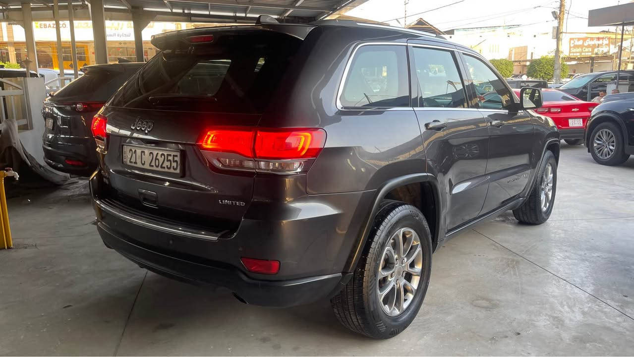 ‎‏jeep grand cherokee
 2015 
‎‏‎ دەبڵ ئەكسل
‎‏‎ سێ مۆدی لێ خوڕێن 
‎‏(Eco-normal-sport)
‎‏‎ كوشنی کارەبای 
‎‏‎شاشه گەورە
زۆرمواسەفاتی دیکەبێ 
بێ بۆیاخە 

***********

السلام عليكم 
Jeep grand cherokee
‎جيب كراند شيروكي ٢٠١٥ ///
سعر ١٨٥ ورقه 
 فوريل ويل 4X4
تشغيل عن بعد 

حساس خلفي 

كامره دواره

سستم صوت كامل
تدفئه كشنات

قطعتين تبريد

لايت زنون عالي /ناصي /

و بقيه المواصفات المعروفه  

بدون  صبخ السليمانية, العراق
