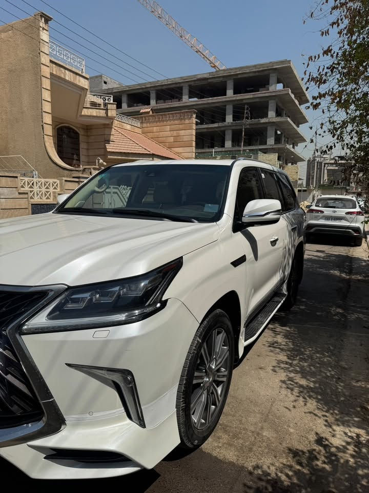 للبيع لكزس LX570
موديل 2017
بريم فول مواصفات 
مكفوله من الصبغ من الدعاميه للدعاميه
ماعدا بارد شبر بلباب الخلفي
السياره ماشيه ..98  الف حقيقي 
مغلفه ppf 
داتا شو
حساسات اماميه خلفيه
جكات
لايت متحرك 
تخم تاير جديد
صندوق خلفي كهرباء
تشغيل عن بعد
تلث شاشات
مكان السياره بغداد الكاظميه 
***********
