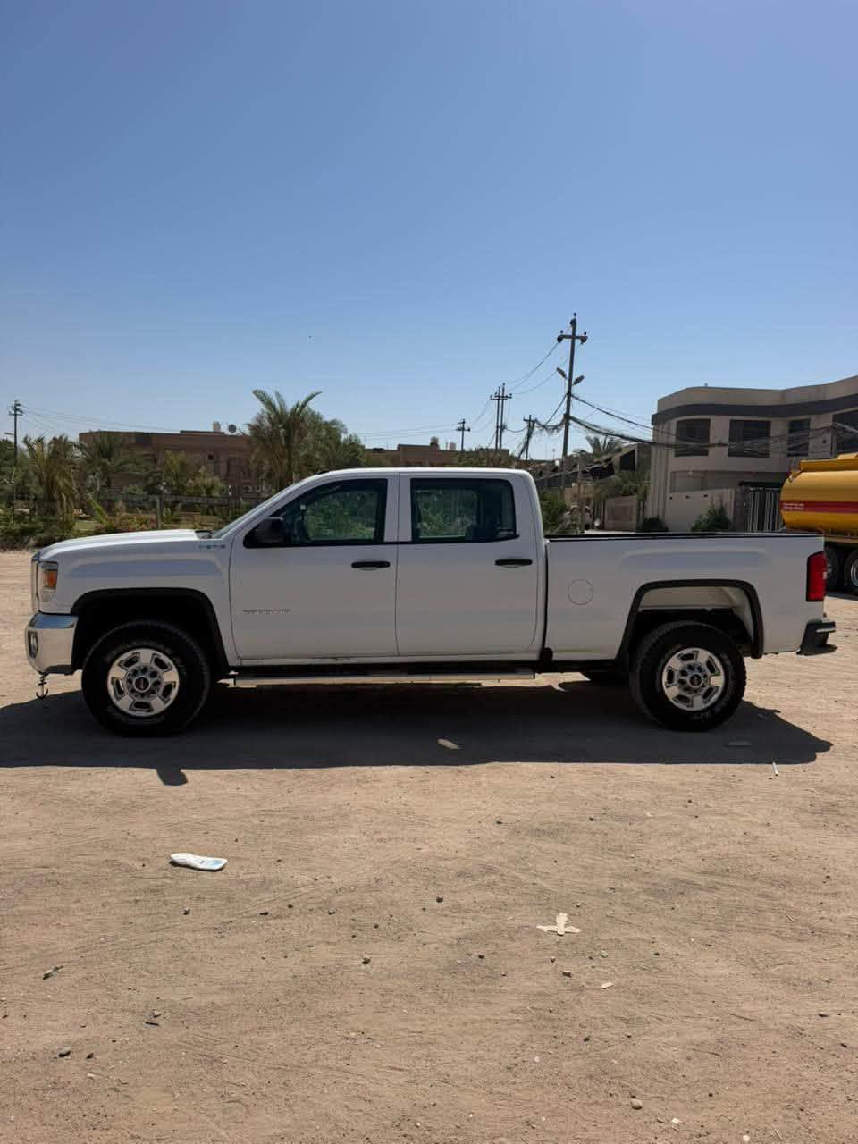 �🔥 للبيع 🔥🔥
GMC SIERRA 2500HD موديل 2017
💪 سيارة قوية ومميزة، مواصفات مرغوبة وحالة ممتازة.

🔹 رقم أربيل
🔹 مكينة 6100
🔹 كير 1000
🔹 الممشى فقط 100 ألف
🔹 مكفولة من كلشي
🔹 الملاحظات الوحيدة: رصعات بسيطة بباب الجنطة وموجودة بالصور بكل وضوح

📍 موقع السيارة: النجف الأشرف
💰 السعر: 225

🚨 السيارة للجادين فقط، والفحص حق المشتري
📞 للاتصال والاستفسار:
***********
