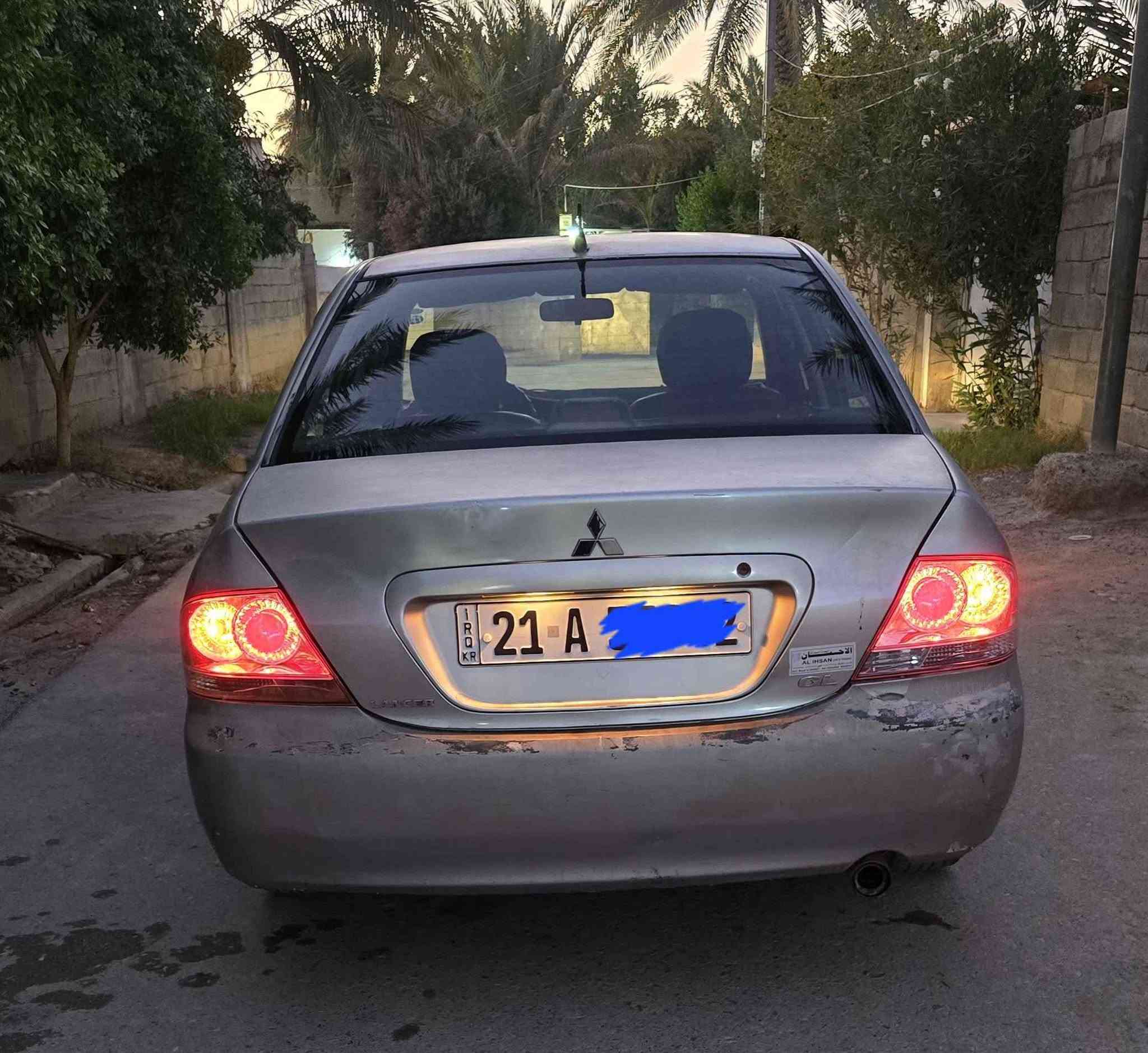 سلام عليكم
#بيع_سيارة_لانسر_2007
1_سنوية منتهية بتاريخ 2026/5/4
2_تبديل محرك طابوگة قبل 15يوم
3_تدفئة تبريد شغال.
4_محرك 1.3 غطاء لون اسود
5_كهربائيات شغاله
6-شرط التحويل رقم سليمانية
7_نهائي صبغ ماكو  فقط بارد موضح بالسونار. بيه جراد قليل.
8_البنيد بي صبغ وموضح بالصورة
9_سيارة نضيفة للجناي
10_السعر 76ورقة وبيه مجال.
*علماً اذا اكو غرامة على السيارة اني أدفعة.
الهاتف/*********** المقدادية, ديالى
