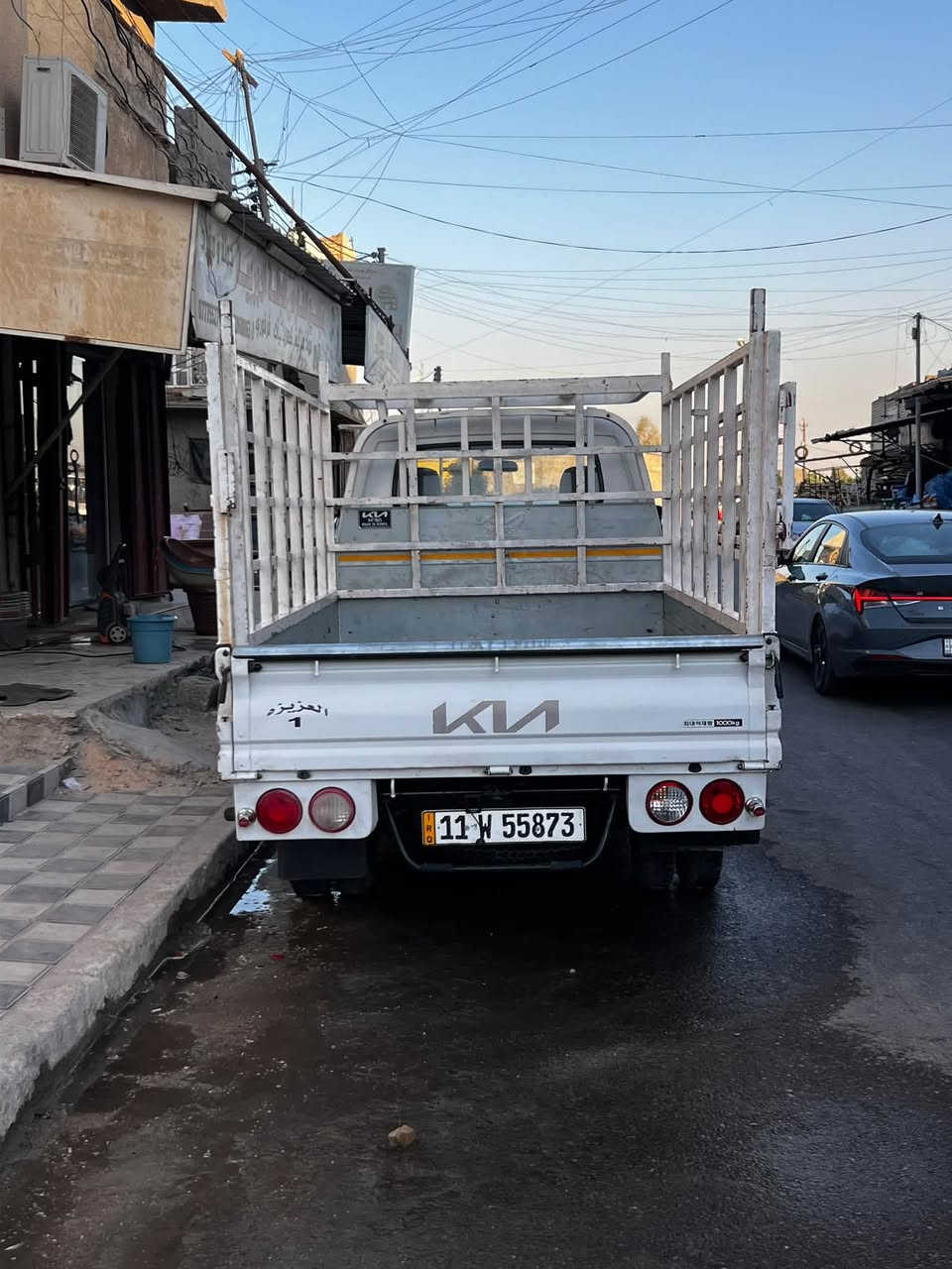 السلام عليكم كيا حمل البيع الموديل ٢٠٢٢ محرك ٢٧٠٠ سياره جديده مكفوله من الضربه وصبغ المحرك والكير والكربائيات ابد ماداخله تصليح الحمدالله ماشيه ١٠٠ وقابله زياده محجرها وياها سياره بسمي شرط التحويل السعر ١٣٨ الشراي يتصل على الرقم *********** أبو محمد ورقمها بغداد وسكني بغداد جكوك وبلعافيه على الي ياخذها جديده كبل الشغل
