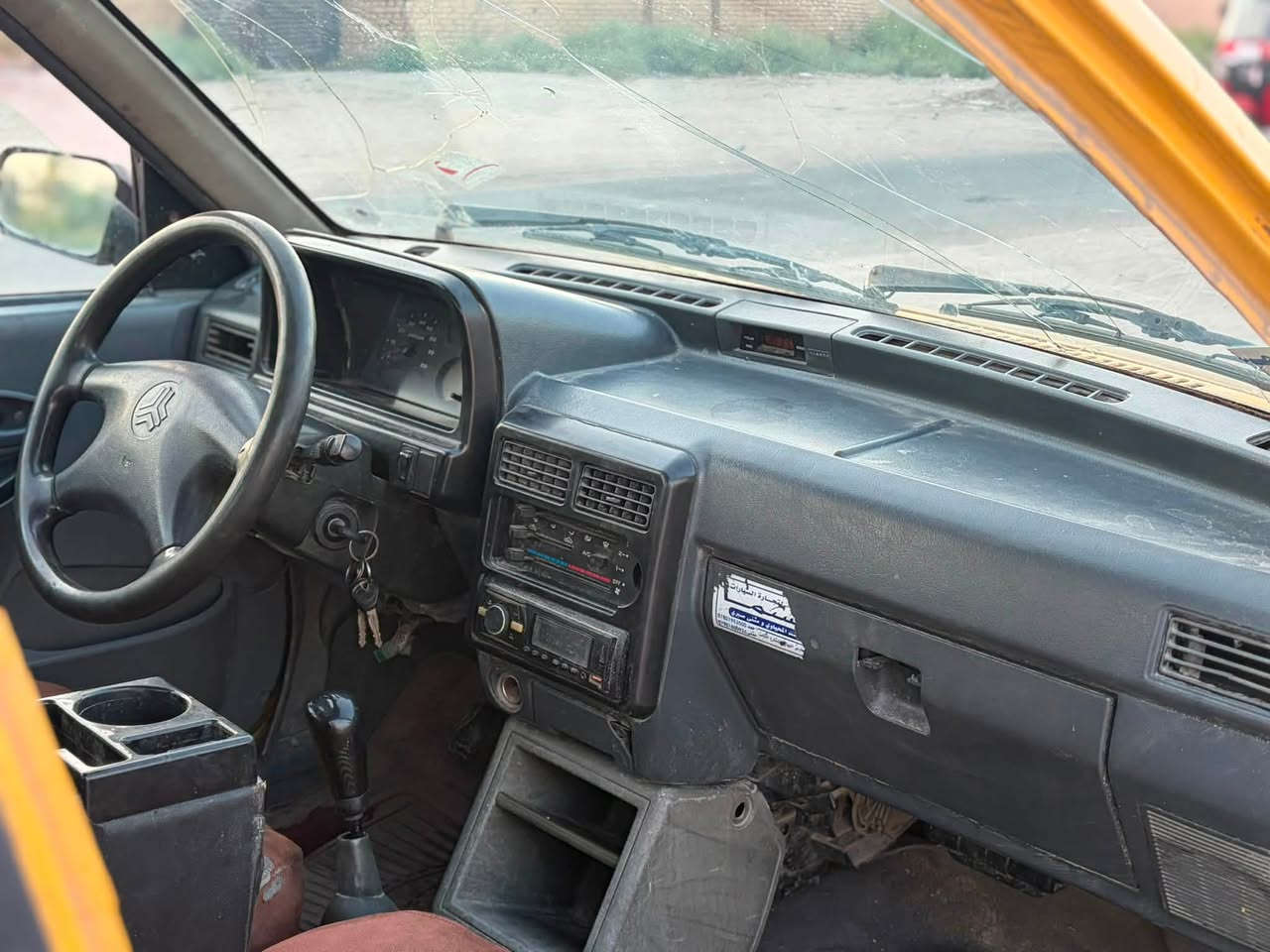 لسلام عليكم سايبا ٢٠١١ مكينة وكير جدد شواصيها  بلاديات سيارة هيئة ما مسجلة وعليها غرامة ٦٥٠الف رايدها ب١٠قفل سيارة بلادية ونضيفة حيل مكاني بغداد دورة هور رجب ***********
