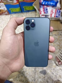 ايفون 11 برو • ٢٥٦ • بطارية ٩٢