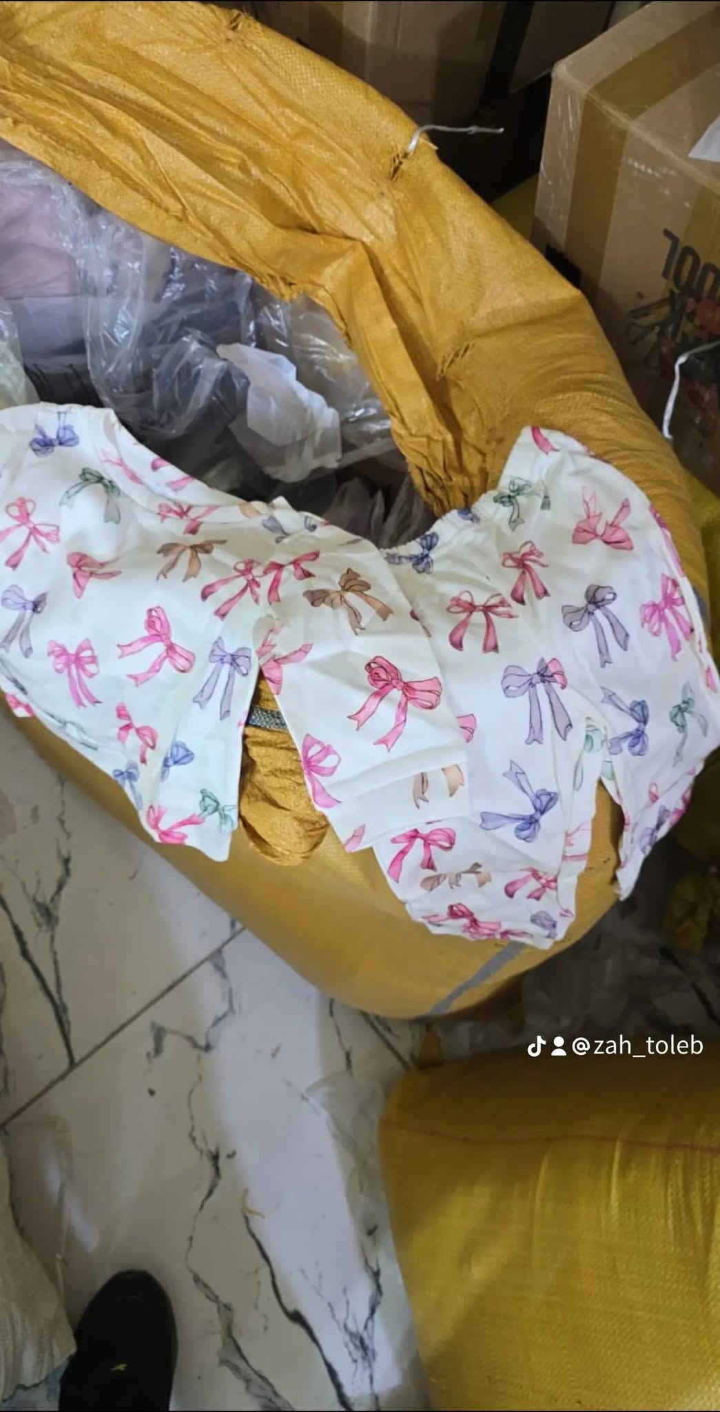 شي أن جديد تواصل واتساب ***********
تابعو بث ساعه 8 يوميا 
https://www.tiktok.com/@zah_toleb?_r=1&_t=ZS-9A5JnZGP6l0

نص مكتوب في الصور:
- @zah_toleb
- @zah_toleb تحمسوو بنات هذا نموذج للبضاعه الجديده تواصل ***********