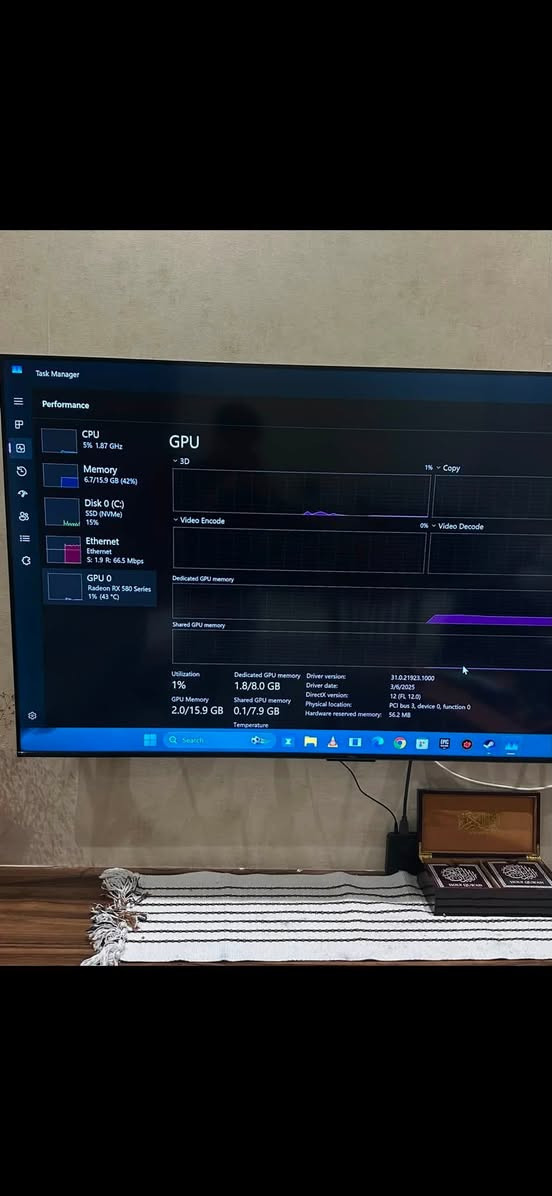 السلام عليكم شباب، عندي بي سي (PC) للبيع، الجهاز نظيف وشغال وما بيه أي مشكلة. يفيد جداً ليريد جهاز للدراسة، والشغل مثل البرمجه والتصميم المتوسط، ويشغل ألعاب  متوسطة.
​مواصفات الجهاز:
​المعالج: Xeon E5 2680
​كارت الشاشة: AMD RX 580 (نسخة 8GB)
​الرام: 16GB
​الهارد: 1TB SSD (سريع جداً بالتشغيل ومساحته جبيرة)
​أداء الجهاز بالألعاب:
يشغل الألعاب المعروفة مثل كاونتر سترايك (CS2)، قراند V (GTA V)، ف Valorant، وببجي بإعدادات زينة وأداء مستقر وسلس. 
وياها شاشه Asus  هيردز 60 
السعر  400
مكاني بغداد المشتل للتواصل ***********
