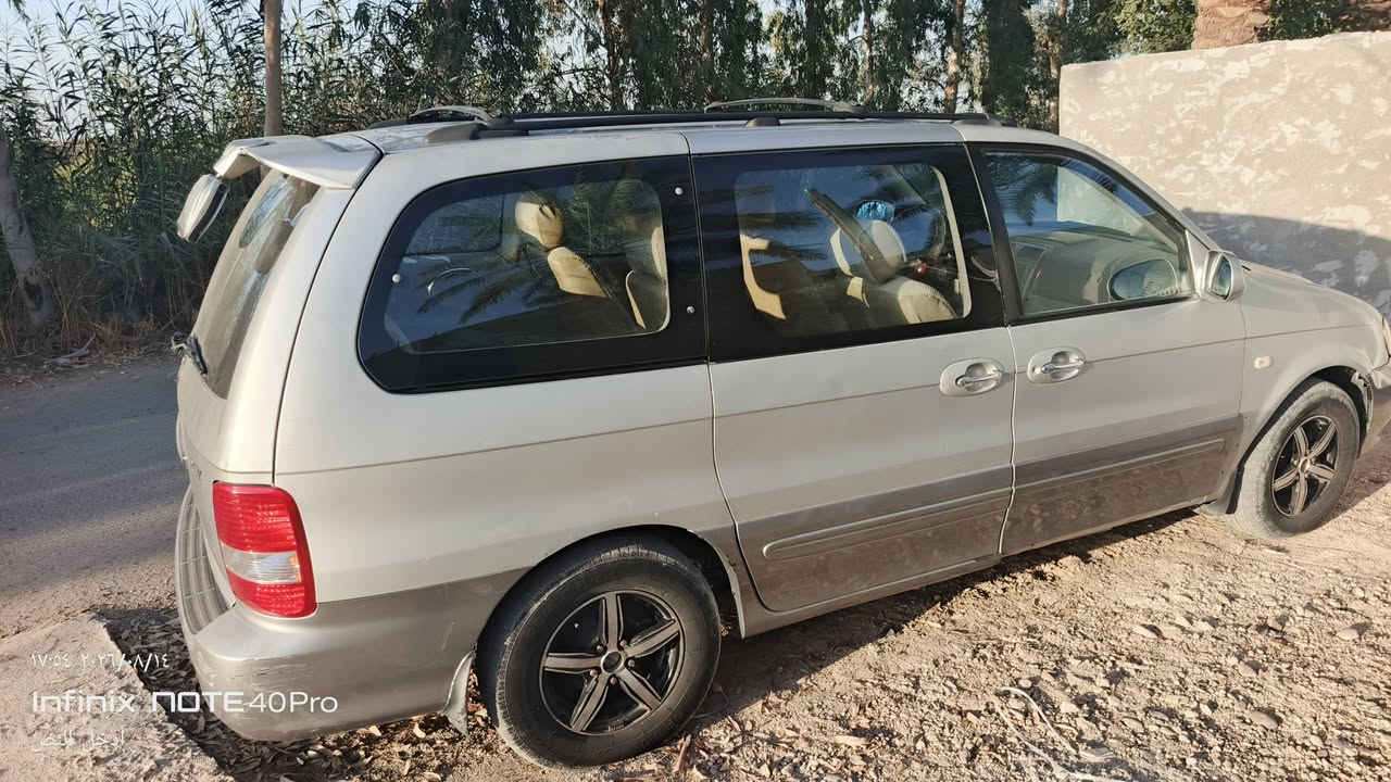 السلام عليكم عندي سياره كرنفال 98 حدث 2002 سياره باسمي سياره جاهزه سياره تبريد خير من الله ثلاث قطع السياره عايزه بس لاستيك طبلات بلاستيك مشط سياره ماكينه 4000 جهاز خير من الله كير اوتو خير من الله السعر 65 وبيها  مجال هاذه *********** بي وتساب
