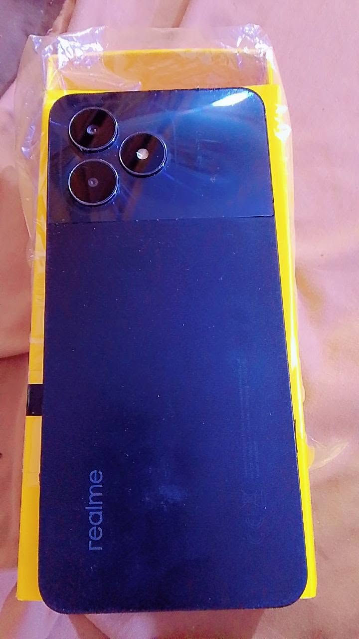 جهاز realme C51
ذاكره ١٢٨ سعر 100وبيه مجال قليل 
ميسان قضاء المجر الكبير رقمي ***********

