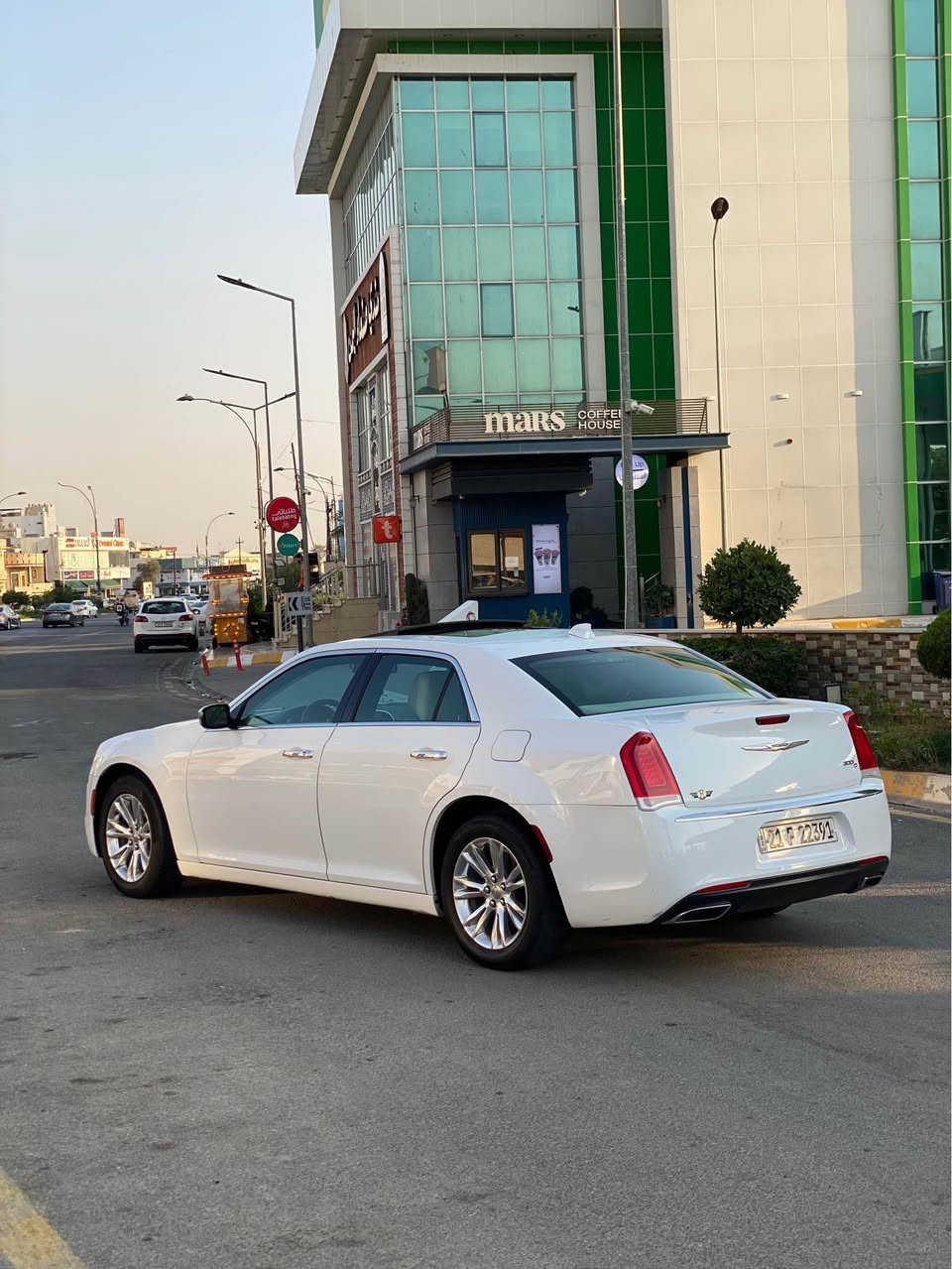 سلام عليكم اوباما مواصفات (C)موديل 2015 كلش جديده ومرتبه مامشتغله خط سيارة مال بيت وكلش حلوه و كاعده (ضرر بنيد مبدل بلادي )  مكانين صغار تعديل بارد قليل  فول مواصفات بنورما كشنات تبريد وتدفئه كشن خزن سمعات الباين  برده خلفيه  وباقي الموصفات المعروفه  ) تايرات جديده وصدر امامي خلفي جديد دينار مصرف مابيه ابد وشراي يخابر و تدلل  *********** كركوك, العراق
