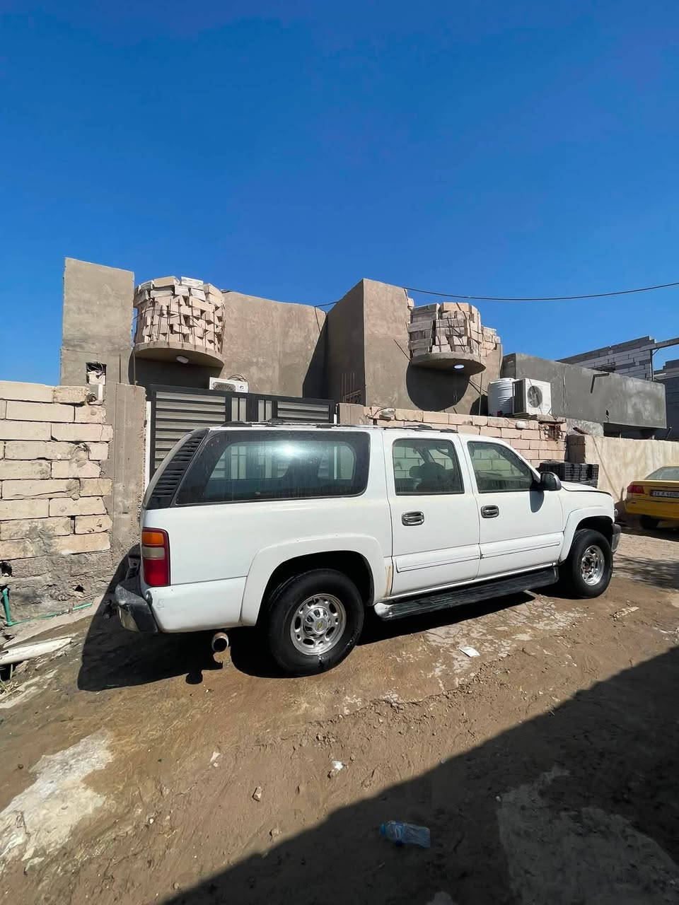 السلام عليكم الفينيه مديل 2000اصل اصل مكينه5300كيرها 1000تبريد وي السويج السياره مصبوغه عام دواخله يرادله ترتيب حداديه تخم تاير جدد فحل 8براغي السعر70وبيه مجال بدون مراوس بيع فقط***********
