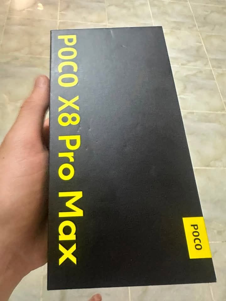 بوكو x8 برو ماكس للبيع
مستعمل اقل من شهر مع الكرتون ذاكرة 512 والداخلية 12 

بطارية 8500 شحن ١٠٠وط😍 بطارية مشحن ٢٢مرء

يشغل ببجي 120 فريم

السعر ٨٠٠الف مكني كركوك توصيل عندي
رقم الهاتف ***********
