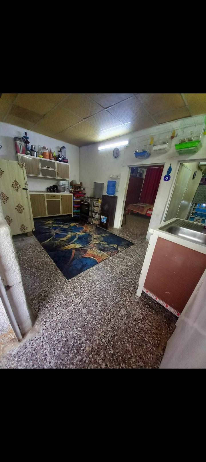 بيت زراعي مساحه ١٠٦يتكون من غرفتين نوم  وصاله ومطبخ مدخلين مكان شهداء البياع السعر ٥٠بي مجال استفسار ***********
