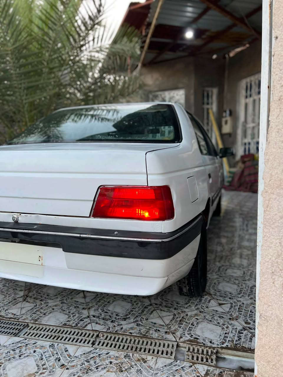 السلام عليكم للبيع مراوس حسب القناعه بيجو 405للبيع السياره حلوه جاهزه من كلشي كير ومكينه خير من الله السياره مصبوغه عام للجماليه تبريد ثلج ❄️ تايرات جدد السياره ماناقصه شي دواخل مرتبات السعر 29وبي مجال مكاني البصرة قضاء الصادق للاتصال ***********
