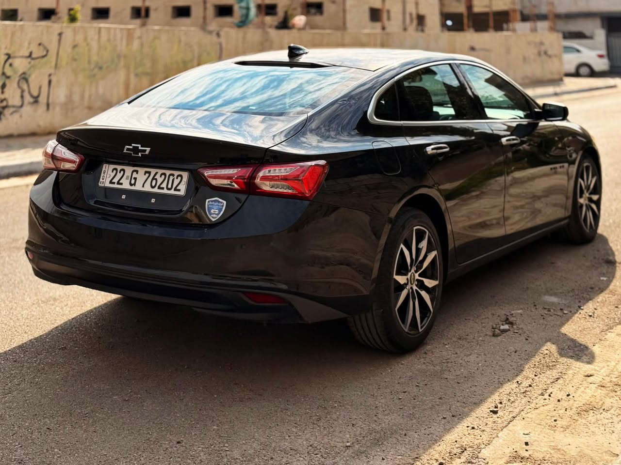 ماليبو ٢٠٢٠ فول مواصفات وبيها بونوراما وحادثها سرقة تايرات ودعامية وبيها بالعراق بارد جاملغ مال سايق فقط بدون كما موضح اخر صورة بدون ايرباك بدون صبغ سيارة نظيفة جدا وسعرها كلش مناسب 100 ورقة قفففل والسيارة باسم شركة تريد تحويل تريد وكالة ثاني يوم 

رقم تلفوني ***********

مواصفاتها

محرك 1500 تيربو مكفوله هو والكير من تصليح
مواصفاتها فوول
بانوراما
بصمه
شاشه كبير
كاميرا
رادار جانبي وخلفي وامامي
تشغيل عند بعد
كراسي تدفئة
تحكم كراسي كهرباء
اشاير مري
حساس امطار
تحديد مسار
