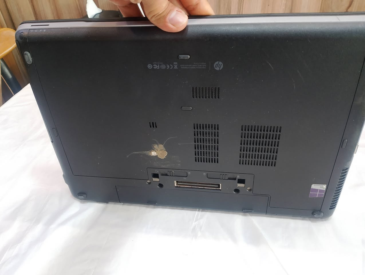 الموديل: HP ProBook 655 G1
المعالج: AMD A6-5350M APU بسرعة 2.90 GHz
الذاكرة العشوائية (RAM): 4.00 غيغابايت من نوع DDR3
بطاقة الرسوميات (الكرت): AMD Radeon HD 8450G (مدمج بسعة 754 ميغابايت)
التخزين: هارد HDD بسعة 500 غيغابايت (المساحة المتاحة الفعلية 466 GB)
نظام التشغيل: Windows 10 (إصدار 64-بت)
السعر 130 وبي مجال قليل
عنوان موصل الجانب الايمن 
تواصل واتساب ***********
