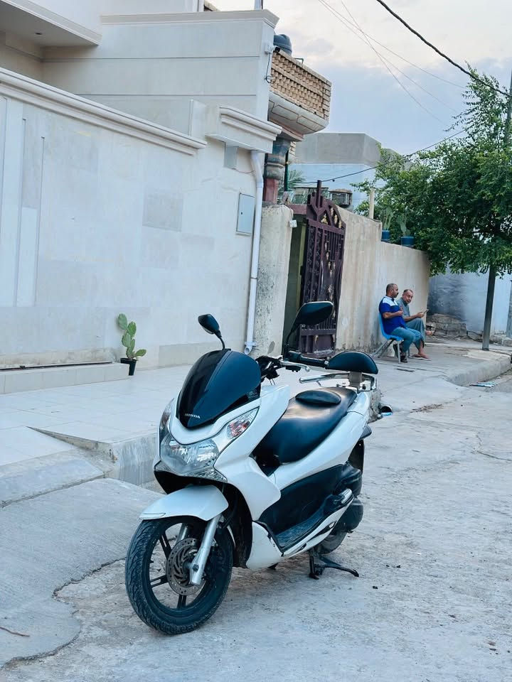 PCX • جيل اول • معدل ياباني