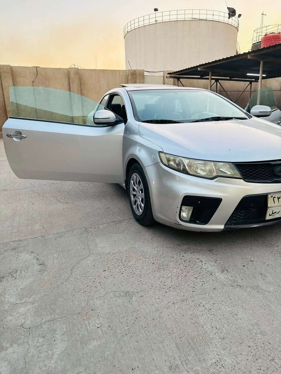 سيراتو 2011 خليجي بدون صبغ بيها طخات 
مكينه 1600 دوش 
بصمه وحساس وسلايت ومري كهرباء 
رقم اربيل سنويه تنتهي 2026 شهر ال 12 
عندي بيها وكاله تريد تحويل تريد وكاله من راعيها باربيل 
مكانها بغداد اليرموك ***********
سعرها 75

