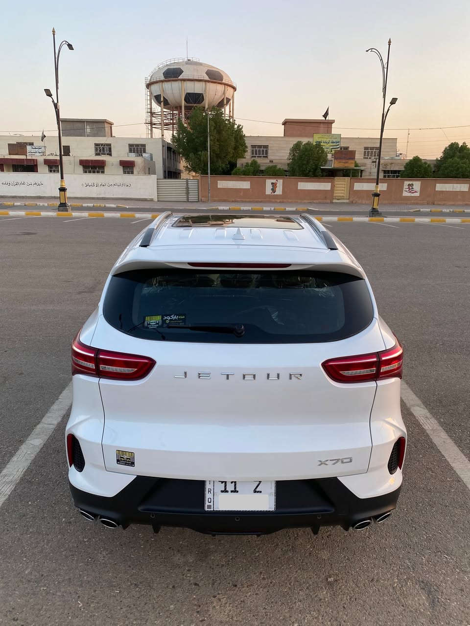 جيتور X70 FL موديل 2026 للبيع
 7 راكب، محرك 1500cc Turbo.
 السيارة باسمي وتحويل مباشر
 ماشية 17,800 كم وقابلة للزيادة
 السيارة بالضمان.
 محرك 1500 تيربو
 فتحة سقف بانوراما
 كاميرات 360°
 حساسات
 شاشة تدعم Apple CarPlay & Android Auto
 مقاعد جلد
 مرايا شفط كهربائية
 صندوق خلفي كهربائي
 وغيرها من المواصفات والتجهيزات المعروفة للفئة.
 الموقع: الرمادي
 السعر: 23,800,000 دينار عراقي وبي مجال.

ملاحظة: تم إجراء 3 تبديلات دهن في الشركة، وجميع الوصولات موجودة.
للاتصال : ***********
