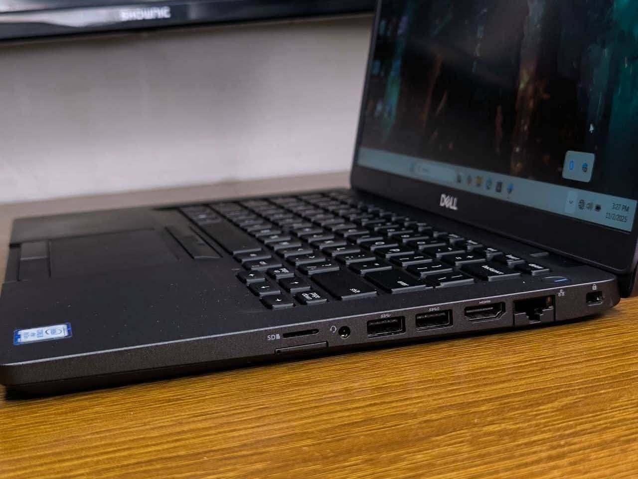 ديل Latitude 5400 • i5 الجيل 8 • ٢٥٦GB SSD