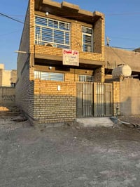 طابق ونص الطابق الثاني نقص بياض وكاشي الطابق الأرضي كامل صالح لسكن الع...