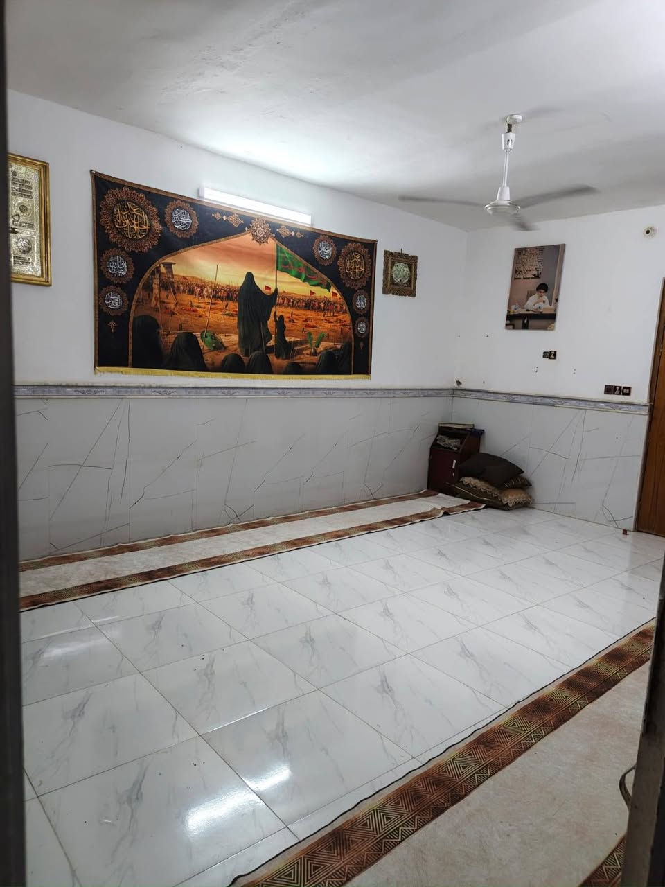 بيت للبيع العماره ميسان دوانم حي السلام  عقد 25،قرب بانزين خان بيت مخيلف مقابل عارضه المجمع السكني،، 
بناء حديث مساحه 200م بناء حديث قريب للشارع يحتوي على محل كبير، تغليف الواح مع ارضيه بور سالين تفاصيل اكثر تصال واتساب اوسيم كارت ***********او ***********
السعر 115بيه مجال
