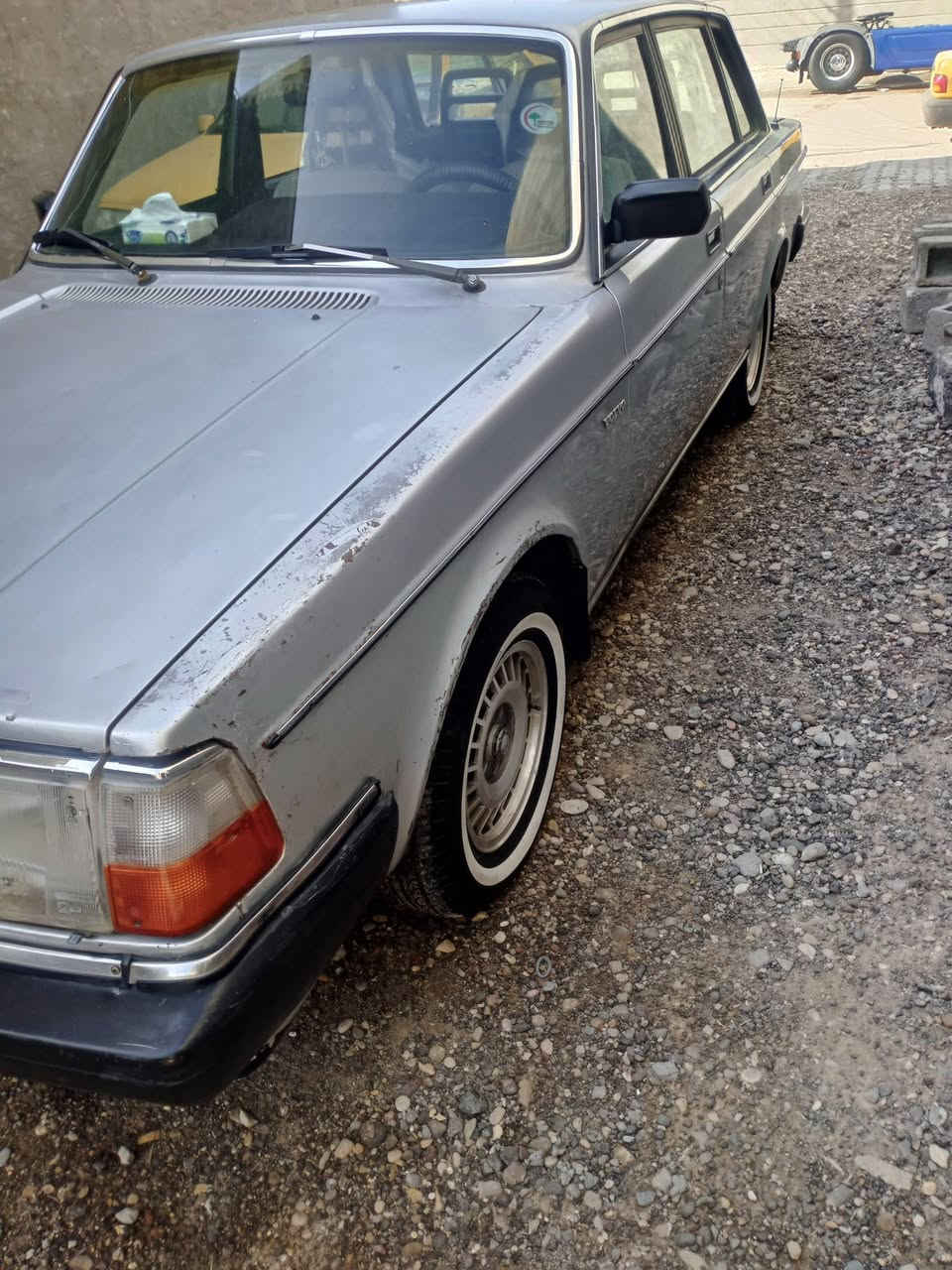 السلام عليكم عندي فالفو للبيع موديل 82 فول مواصفات تبريد شغال تخم تاير خط ابيض ويل كب بلادي رقم نينوى إنكليزي وبسمي المكان بغداد المدائن رقم الهاتف ***********
