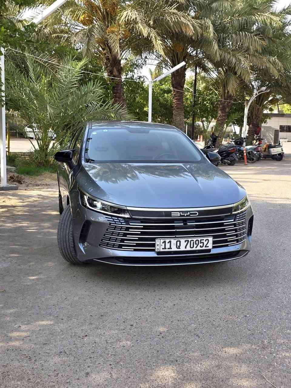 دستروير 2025 ماشيه حوالي 10 الف
مكفوله عدا رصعه بالدعاميه ورصعه بالبنيد
السياره بوضع الزيرو جديده وجاهزة
داخل ابيض وشادلها لد داخلي متغير وارضيات اصليه ام ال100 
السعر 18.650 مجالها بسيط جدا والسياره ب اسمي
مكاني بغداد سيديه او منصور
*********** للإستفسار
