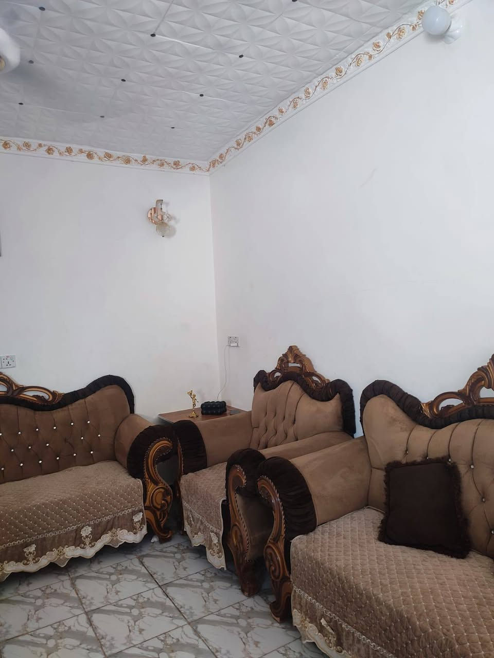 سلام عليكم شباب تخم البيع عشر نفرات الاستفسار عله هاذه  الرقم***********
