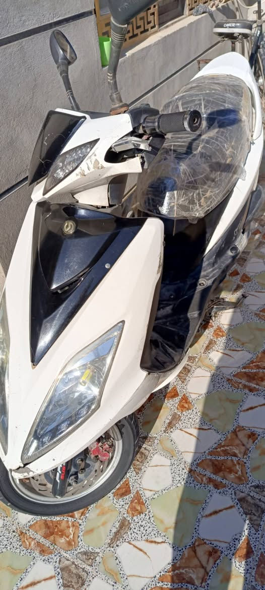 للبيع 

سلام عليكم دراجة سيام ياباني نظيفة السعر 450 بيها مجال 
العنوان بعقوبة حي التحرير 
الإتصال ***********
