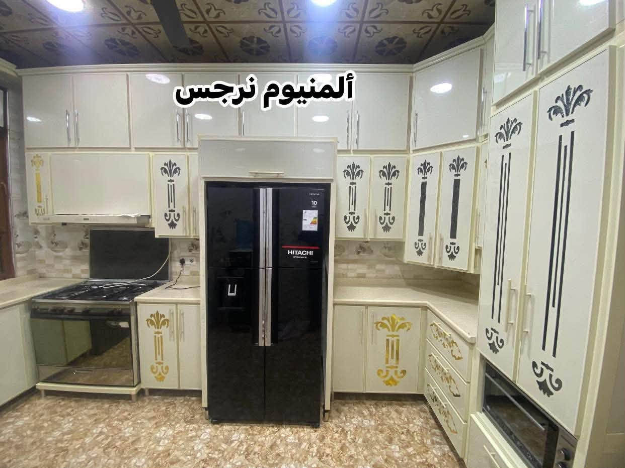 كاونترات تفصال ألمنيوم سادة وابواب بالون حسب الطلب ولدينا مرمر صناعي وطبيعي للاستفسار مراسلة خاص او الاتصال برقم (***********)

