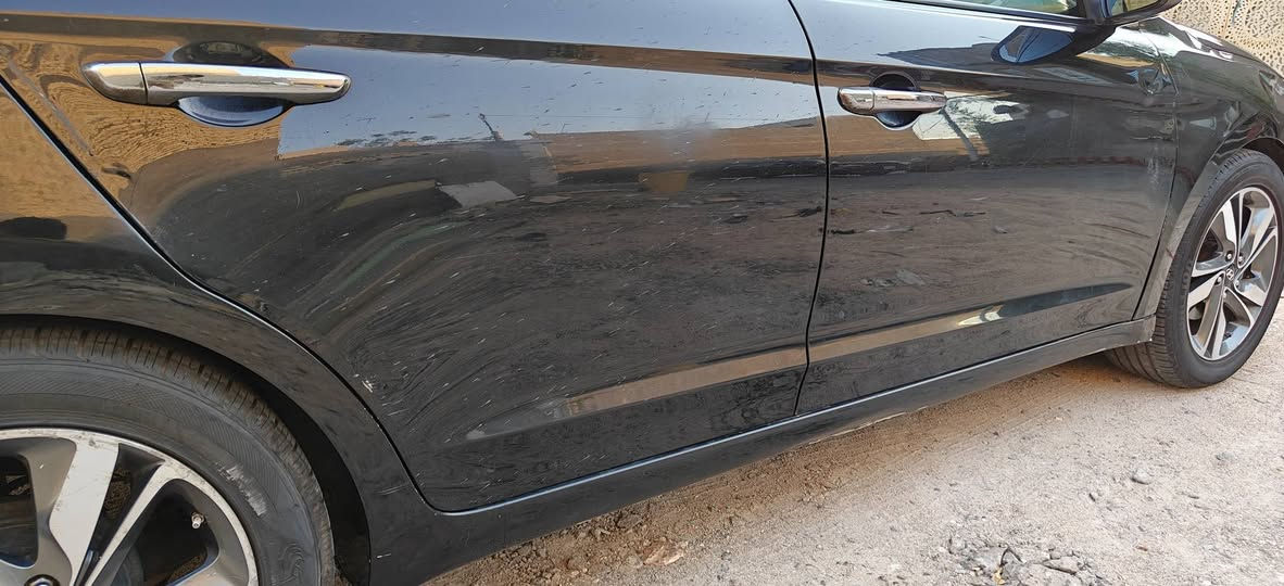 السلام عليكم 
للبيع النترا 2020 وارد امريكي محرك 2000
رقم بصرة انكليزي حرة 
حادث امريكا بابين مبدلان وحادث العراق صندوك مبدل واكو معجون هم بيها  /وشبر من البنيد 
اني اشتريت بدون فحص تحب انت تفحص ماعرف بقت يمك كفلولي الشواصي والمحرك من اشتريت 
تبريد ماشاء الله /
تحكمات ستيرن /حساس 
شاشة / 
وكدامك بالصور وتحب تريد شوف العين تجي وتكلب براحتك 
رايدها 98 ورقة ومجال قليل وراعيها يريد تحويل
سنويتها هاي السنة انتهت
***********
