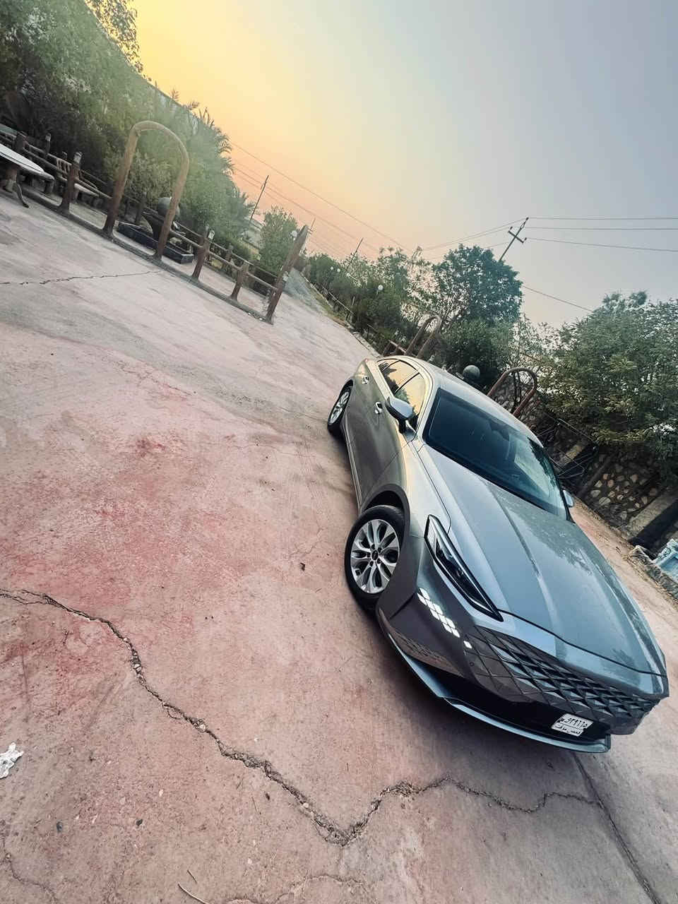 كي 8 موديل 24 داخله شهداء
فقط جاملغ الامامي مصبوغ  ومفتح   نفسه  موجود ه ديوانيه  سعر 185 
***********
