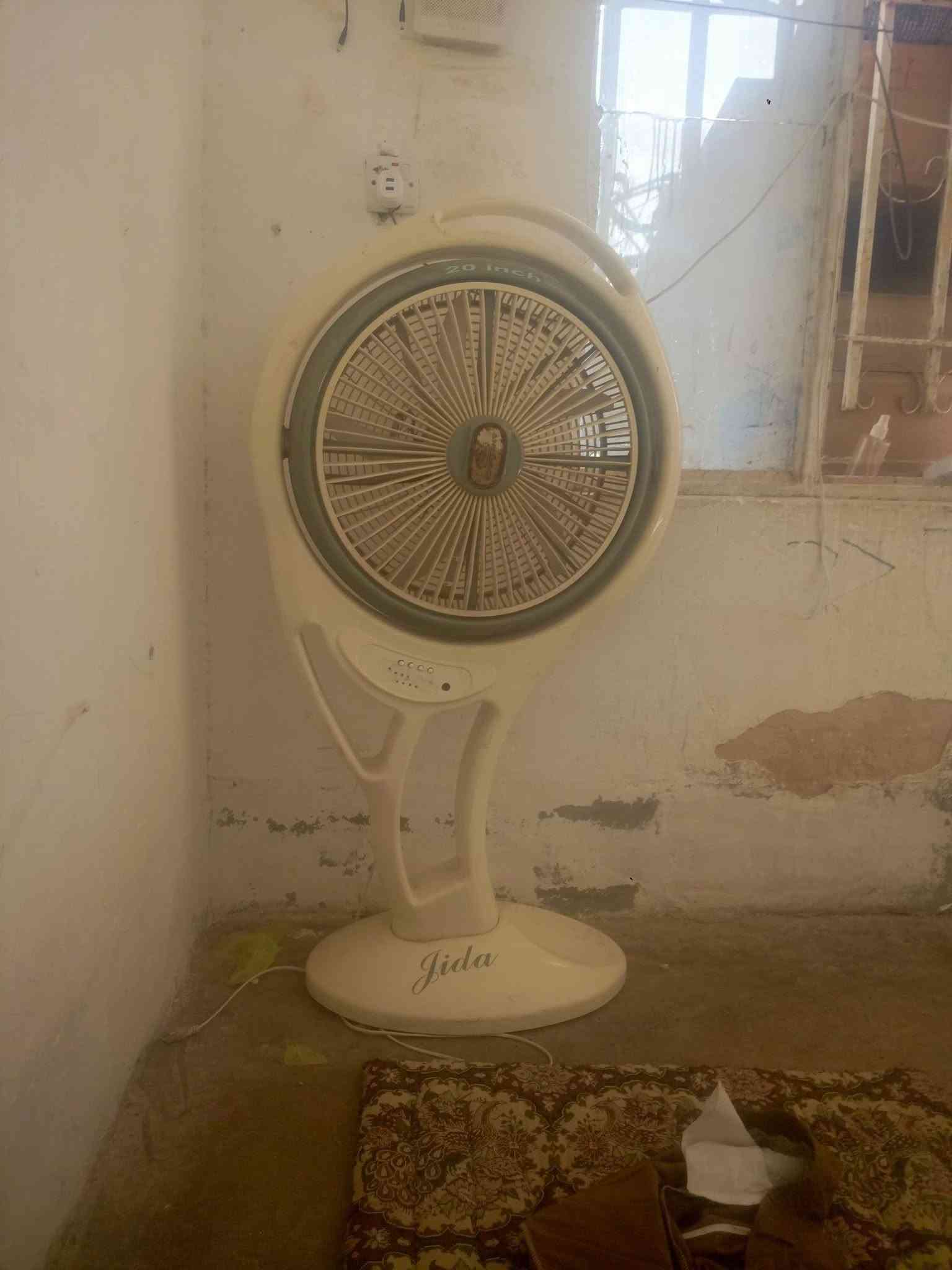 مبردات أخو الجديد عدد ٢ بنكه  مع صوبة كهربائية مع سرير نفر مع عرابنه طفل كل ذنب فقط ١٥٠ ألف ***********
