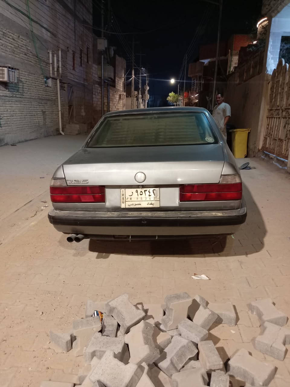السلام عليكم
من رخصت ادمن لكروب
بي ام 735 سياره بلاديه مكينه كير كفاله كهرباء كله شغاله سياه كفاله من الضربه فقط طخه  باب ستوني معمرهه حداديه زينه تايرات نضاف غرفته حلوه مرتبه
سنويه منتهيه رقم بغداد رايدهه ب٤٥ وبيهه مجال مكاني بصره ***********
