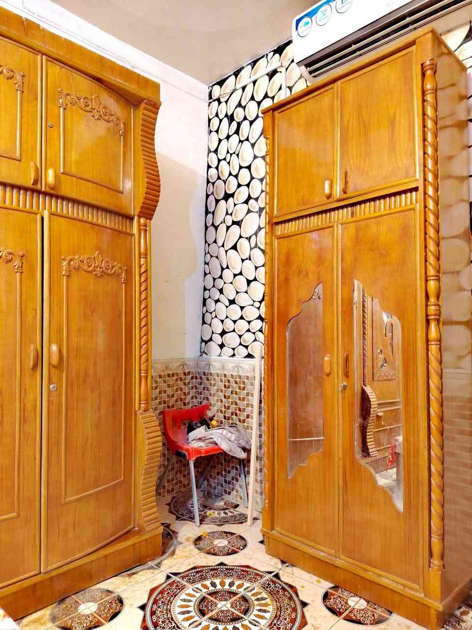 غرفة اخشاب صاج عراقي ام السته طابقين غرفه روعه كلها دنك جراخه لوي غرفه ضخمه موديل حديث حته الملحقات كلها دنك جراخه لوي..زاويه كنتوريه ملحق بارتفاع الكنتور أيضا دنك جراخه لوي.. مستخدم نضيف جدا موديل روعه.. دوشمه وترتيب ضهر جرجوبه براغي ملحقات كامله جربايه بلوكه ست رجلين.. للبيع العنوان الديوانيه اتصال ***********
