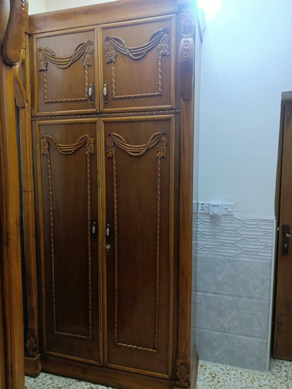 عرفه تسكام عراقي مو سوكي نجاره تكمه داخل وخارج صاج الاستفسار***********
