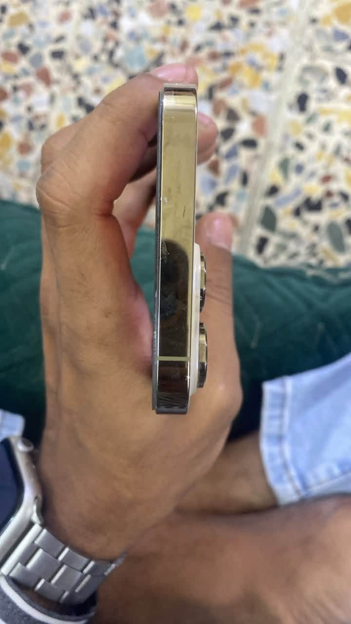 السلام عليكم ايفون ١٤برو ماكس جهاز وترو مامفتوح وبا مبدل بي شي جهاز مال بيت مالتنه يعني جهاز ٢٥٦بطاريه ٨٦ جهاز شخص نابي كامل مامبدل لا شاشه ولا فحص براحتك سكد ميعجبك جهاز سعره ٨٥٠وبي مجال كلش قليل مكاني بغداد رقمي فقط واتساب *********** كلشي موجود بل سوك مفتوح وسعرهن يغنون اني سعري هذا الي يريده يراسلني ويدلل
