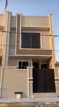 الخاجيه بالخدمات • ١٠٠م • ٣ غرف