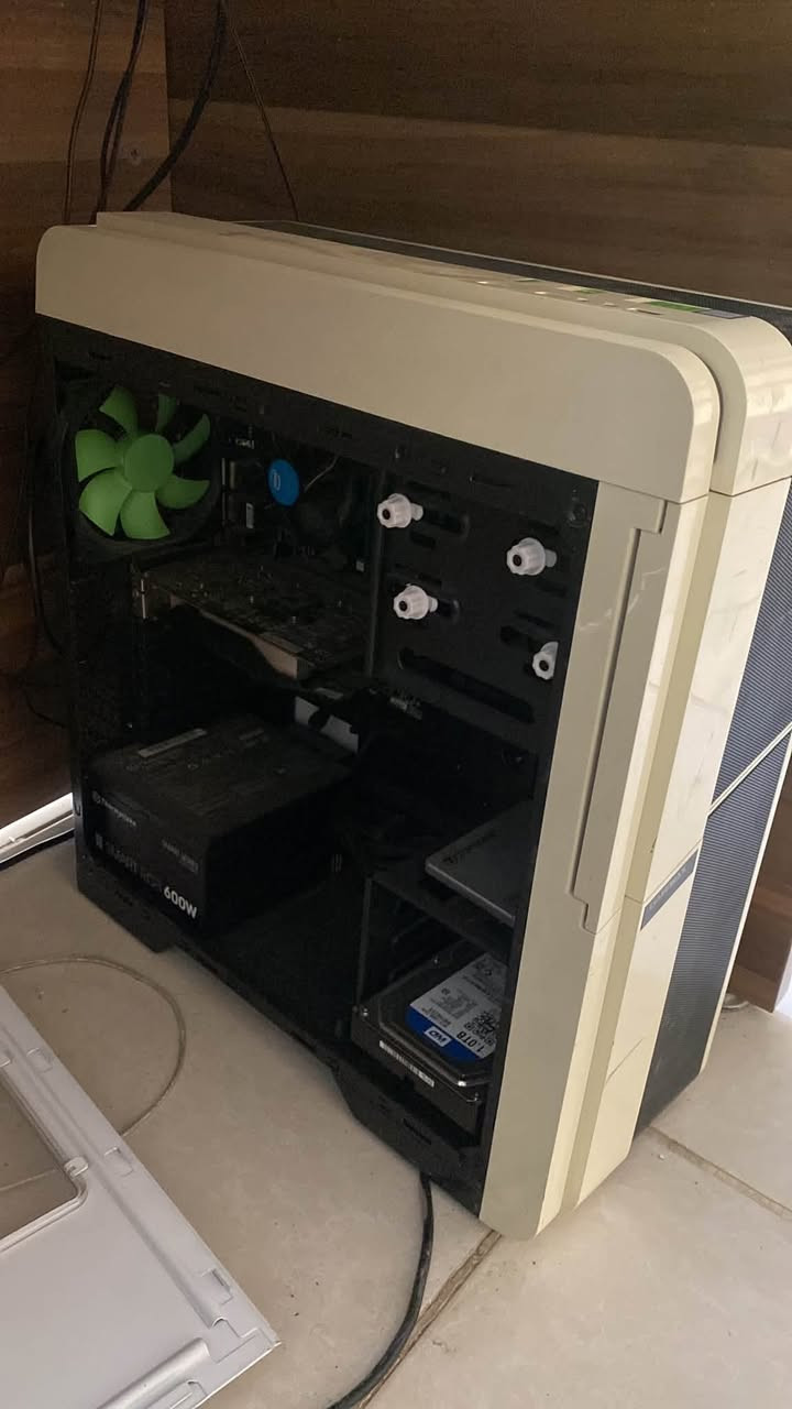 كيس
I5 7th

Gtx 1050ti

8 g ddr4

1t hdd 256ssd

بور سبلاي 600 w

شاشه hp 60 hz

مكان النجف ***********
