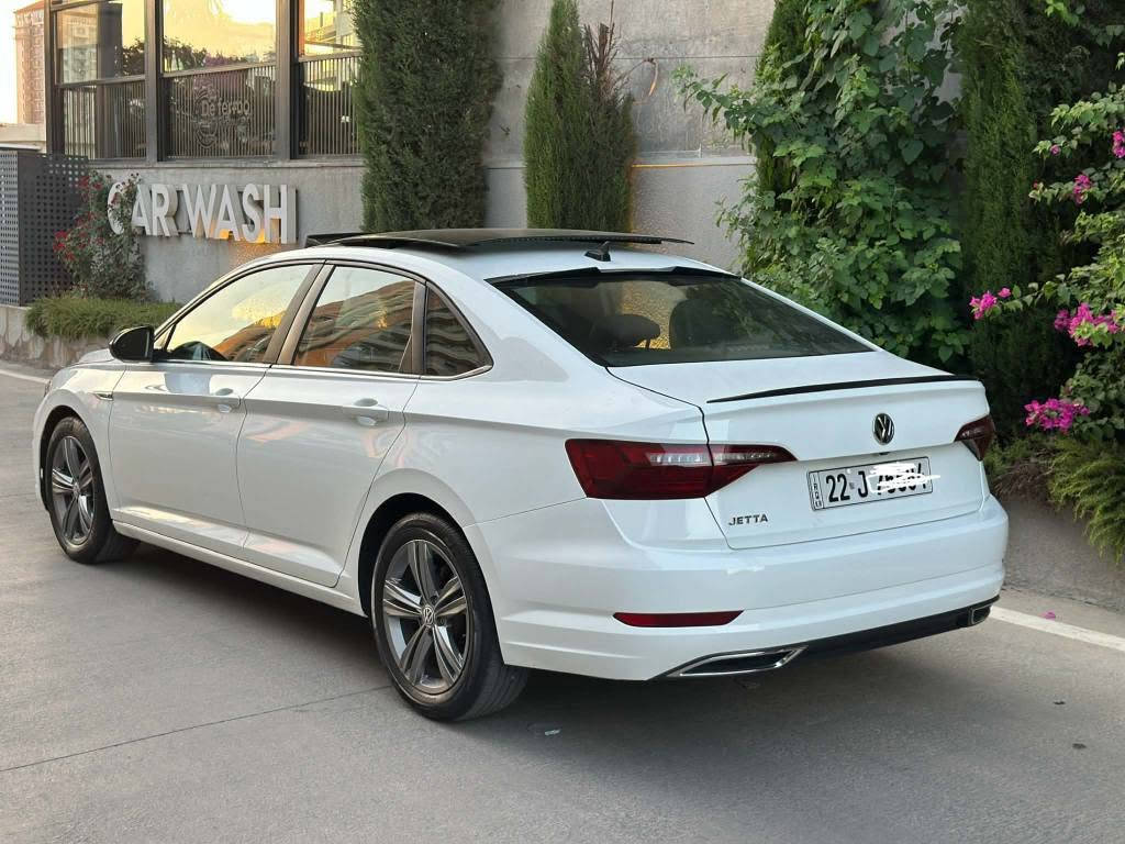 Jeeta 2021 Rline 1.4 turbo
جيتاي ٢٠٢١ ئارلاين فول مواسةفات
مةكينة ١٤ توربو گيرو مةكينةي بةشةرت و نةكراوةتةوة
پانوراما
كوشن جلدو كوشن زةرد كوشن و سوكان هيتةر
شاشةو كاميرا
رادار پيشو دواو تةنيشت
تةبريد و تةقةو رةقةي بةشةر ت سةيارةكة بي مةسرةفة
رةقةم هةوليرة سةنةوي و ژينگةي تازةية 
سةيارةكة دوو پارچةي بوياخة بونيد و جةمةلةغ كةميك بةتانةي سةكني گرتووة راديتةر و پانكةي بيلادة بةشةرتي حةماوة
ئيرباگي سيستةمة
نرخي ١٢٧معامةلةي كةم
شوين سليماني 
                                                           *********** السليمانية, العراق
