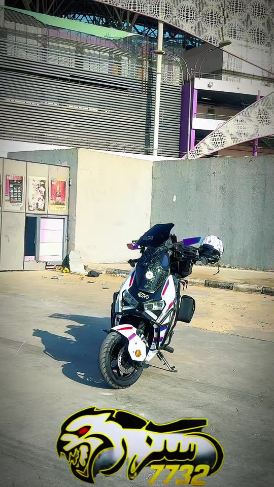 ليو سوبر بكل مكان وزمان🏁🏎️🔥للحجز والاستفسار، تواصلوا معنا عبر الأرقام التاليه • 📞 الرقم المختصر مبيعات الدراجات: 7732 • 🏍️ مبيعات الدراجات: *********** • 🏍️ مبيعات الدراجات: *********** • 🛠️ مبيعات الأدوات والكماليات: *********** 📍 فروعنا بانتظار زيارتكم: • 📍 الفرع الأول (ديالى): ديالى- تقاطع القدس - (شركة سيزر). • 📍 الفرع الثاني (بغداد): البلديات - مقابل جامع وحسينية سيد صلاح المكصوصي - 

نص مكتوب في الصور:
- 7732