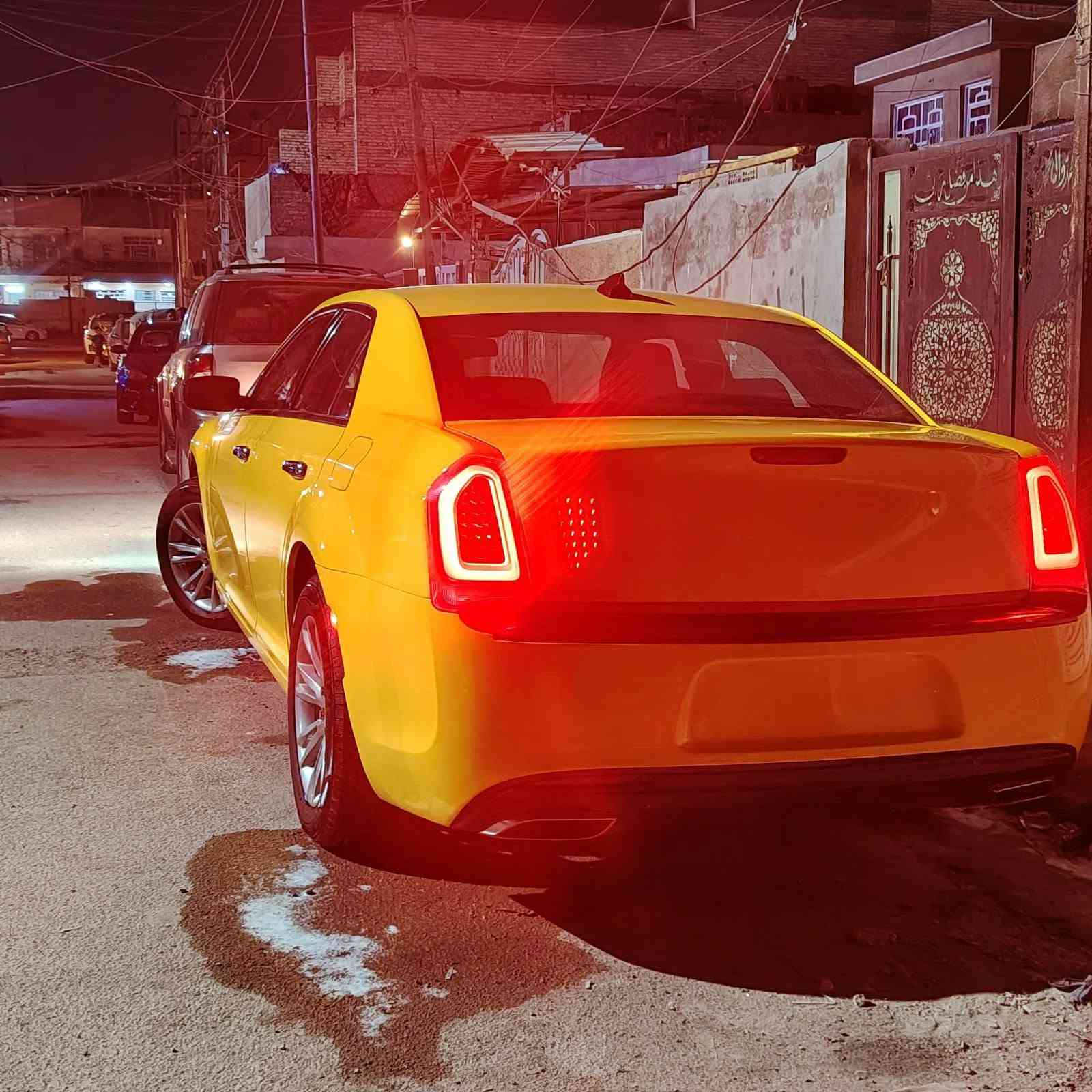 كرايسلر 300 • موديل ٢٠٢٠ • رقم بصره