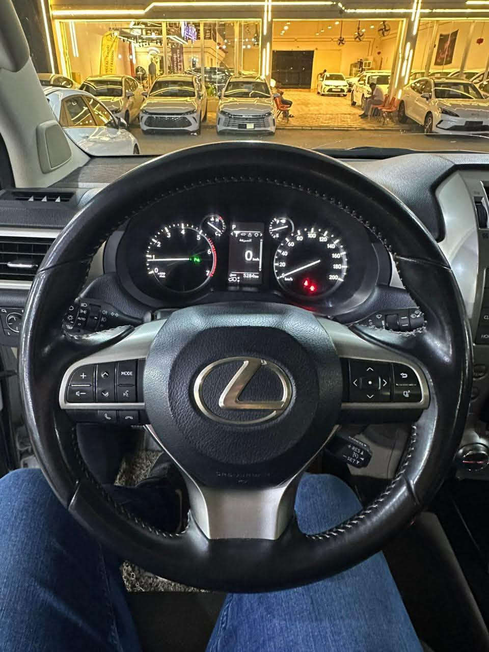 السلام عليكم  لكزز GX 4600 خليجي 
محرك 8 سلندر 
موديل 2020 
مكفولة كفالة عامة 
ماشية 73 اصل حقيقي 
بصمات 2 
رقم اربيل بسمي تحويل + وكالة 
مواصفات 
جكات جوبلس
كيجات كتروني 
شاشات عدد 3
كشن ذاكرة 
ستيرن كهرباء 
لايت 4 عدسات زنون 
فتحة بل سقف 
سيارة فول مواصفات 
***********
   ***********. بي واتس اب

