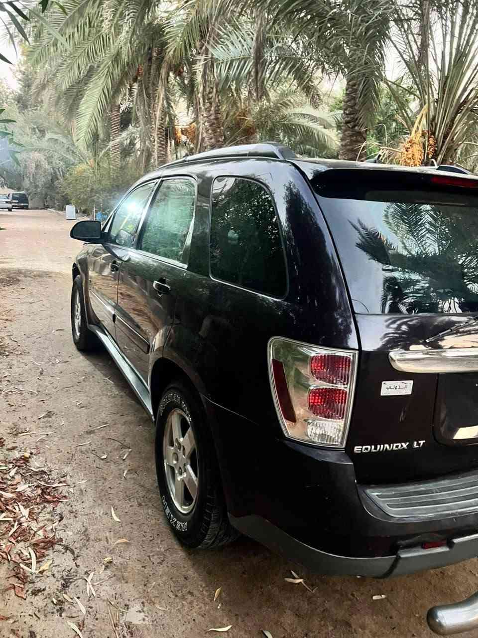 السلام عليكم ورحمة الله وبركاته 
سيارة شيفروليه إكوينوكس (دفع رباعي AWD):
​المحرك: V6 سعة 3.4 لتر بقوة 185 حصاناً.
​ناقل الحركة: أوتوماتيك من 5 سرعات.
​نظام الدفع: رباعي (AWD).
​السعة الداخلية: 5 مقاعد 
​ نظام مانع الانزلاق (ABS)، مكيف هواء، زجاج ومرايا كهربائية، وتحكم بالسرعة.
​أما بخصوص السعر (77 ورقة) سنوية مجددة لغاية 2030 ورقم بغداد باسمي،  ومكان التواجد في كربلاء قرب الإمام عون للراغبين بالمعاينة المباشرة للاستفسار ***********
